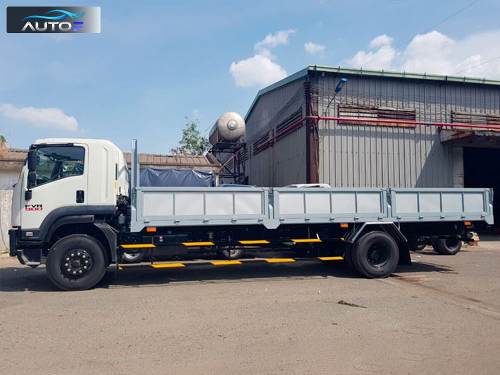 Xe tải Isuzu FVR 900 thùng lửng 8.5 tấn dài 7.2 mét đến 9.6m